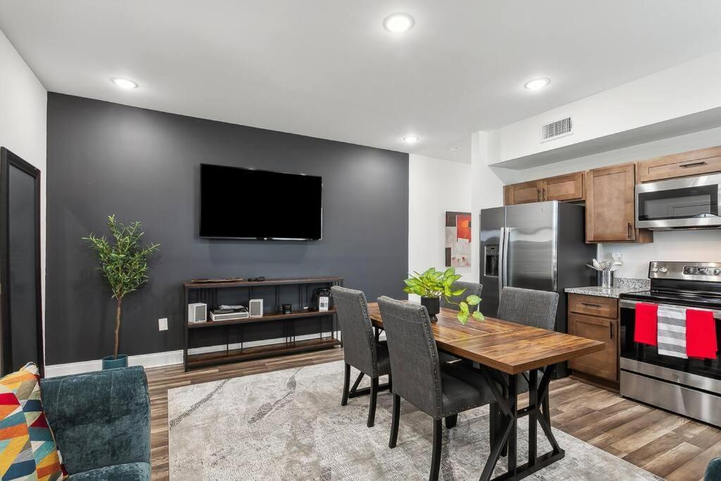 Chic 5br Oasis In Nola's Heart Apartment *